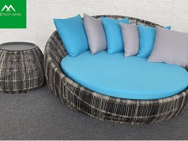 Foldable Vs. Fixed Outdoor Sun Lounger: Which One Suits Your Space?