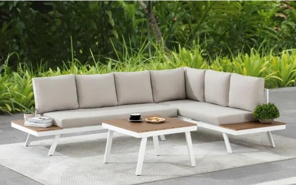 How to choose a patio table, chairs and sofa? 