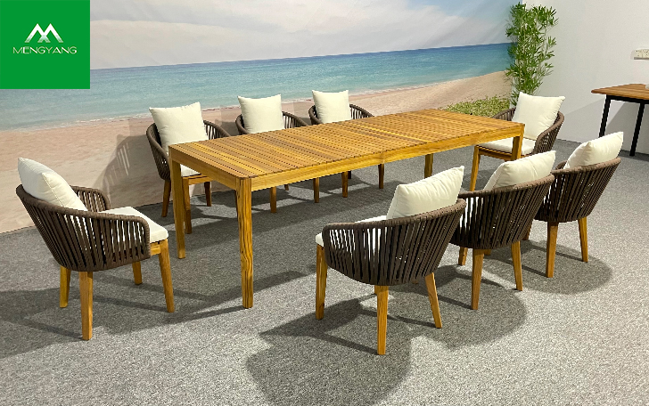 outdoor dining set